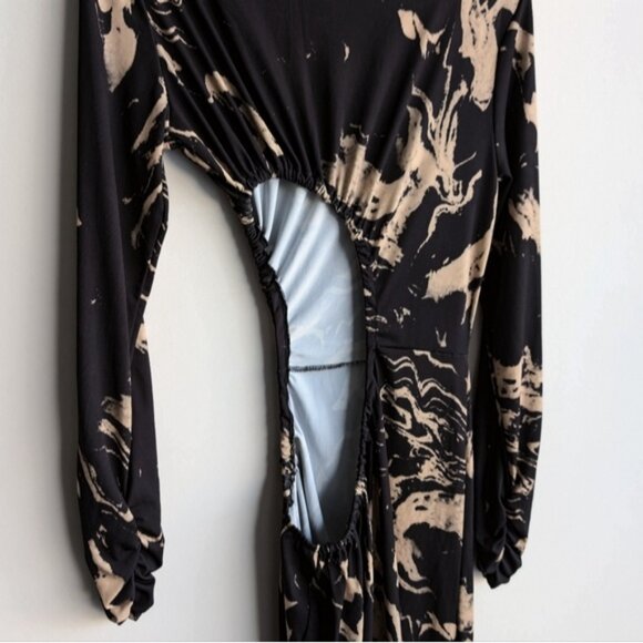 Fashion Nova Cut-Out Abstract Print Midi Dress with Side Slit - Picture 7 of 8